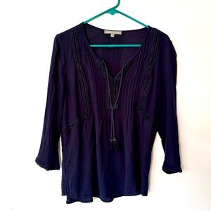Daniel Rainn cute navy top size large